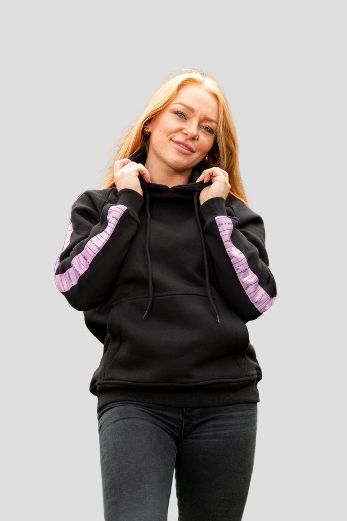 Damen Edelweiss-Kapuzenpullover – Gemütlicher Hoodie mit traditionellem Edelweiss-Muster an den Ärmeln. Weiche Baumwollmischung, lockere Passform, ideal für Freizeit und Outdoor. Schweizer Design von Edelvetica.