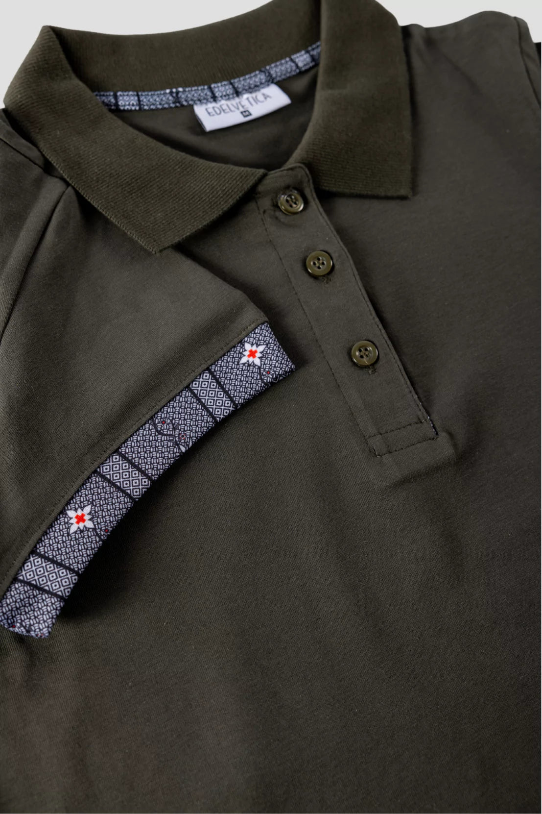 Herren Edelweiss Polo Shirt mit einzigartigem Krageninnenseite- und Armabschluss Design in verschiedenen Farben